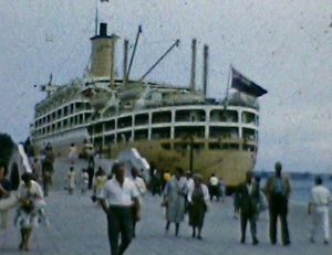 La m/n Orcades ormeggiata a Venezia, film 8mm anni cinquanta