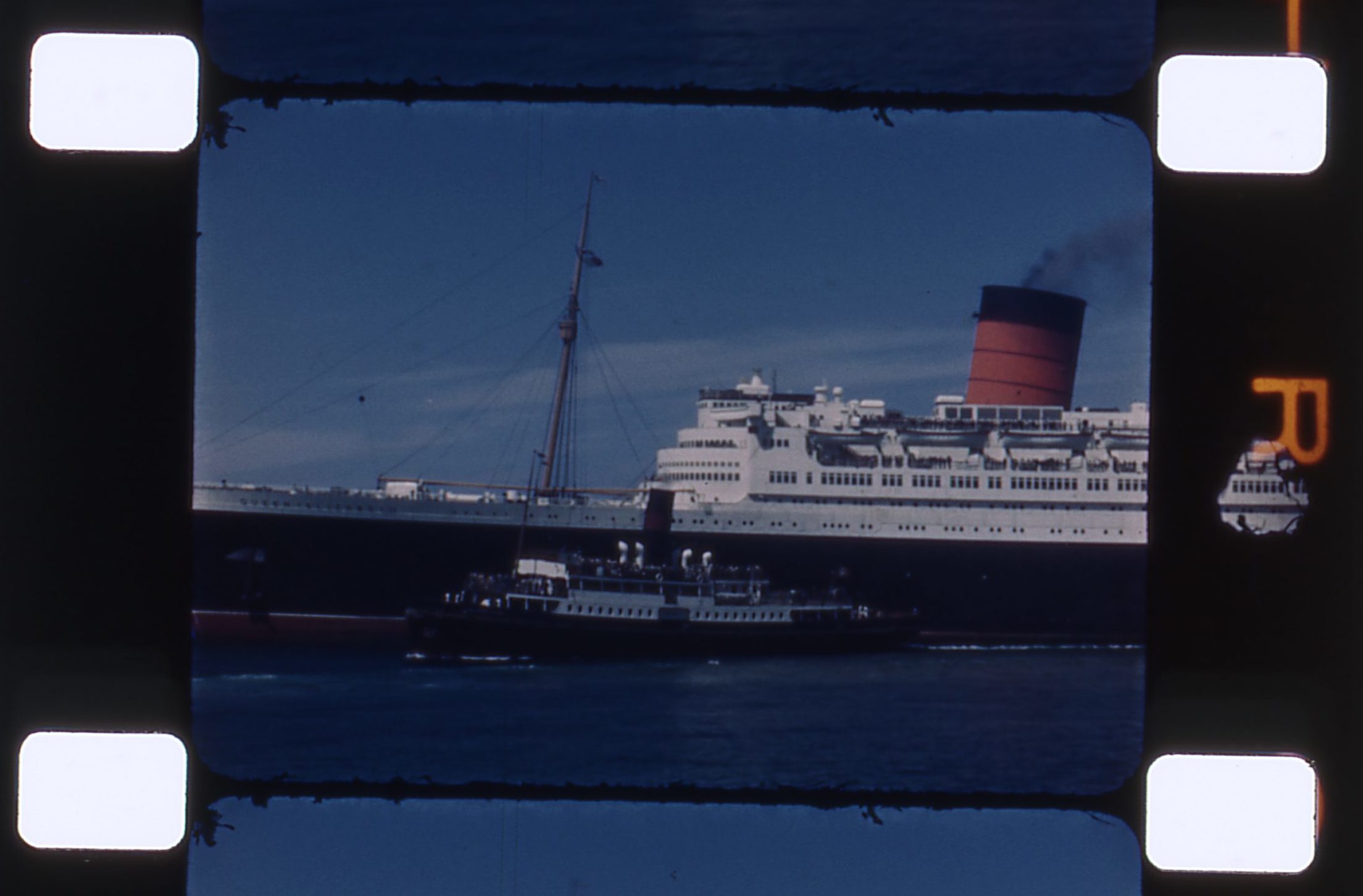 RMS Queen Elizabeth 1949 Cherbourg France